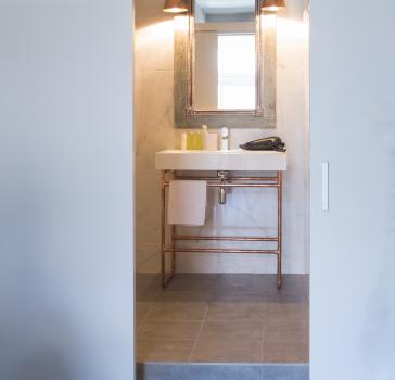 Badezimmer im Superior-Zimmer des The Conica Deluxe B&B Barcelona