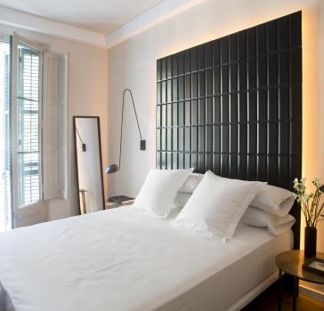 Doppelzimmer mit Balkon im Zentrum von Barcelona